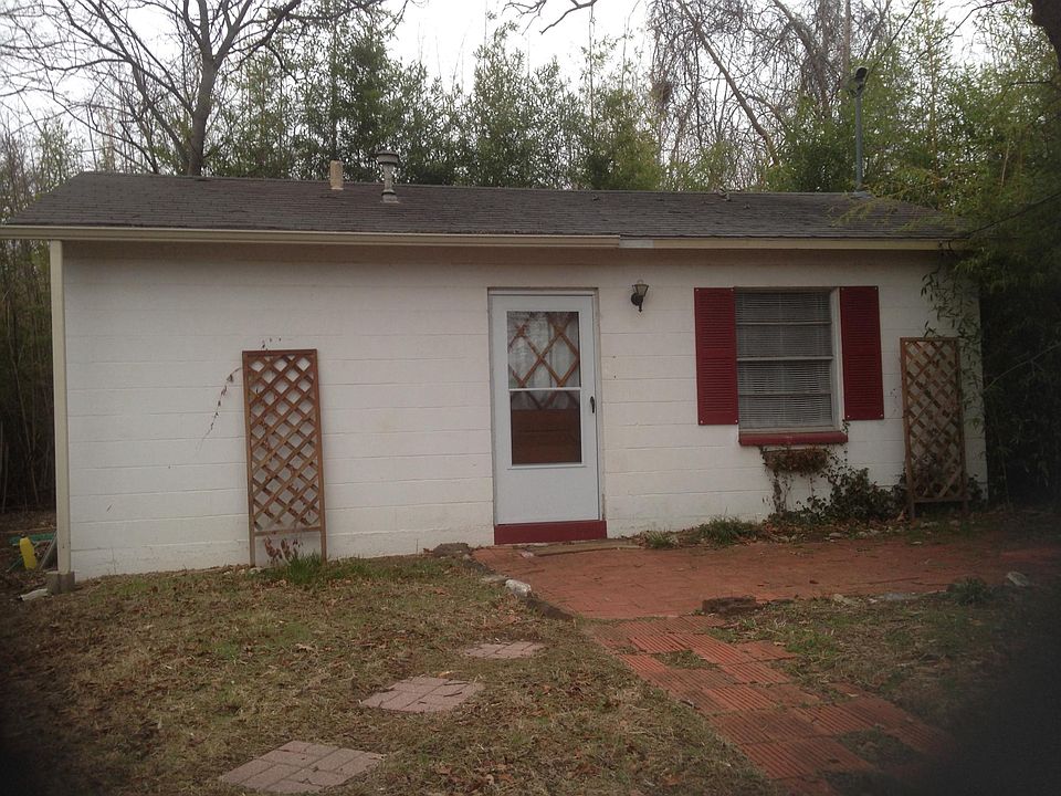 1st image of 115 1/2 E Sherman Dr