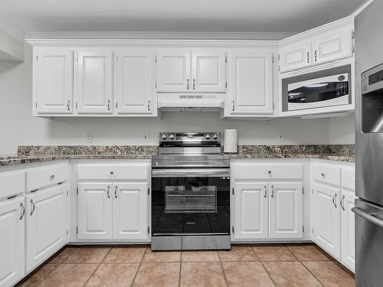 101 Hathorn Rd #3 — Photo 6