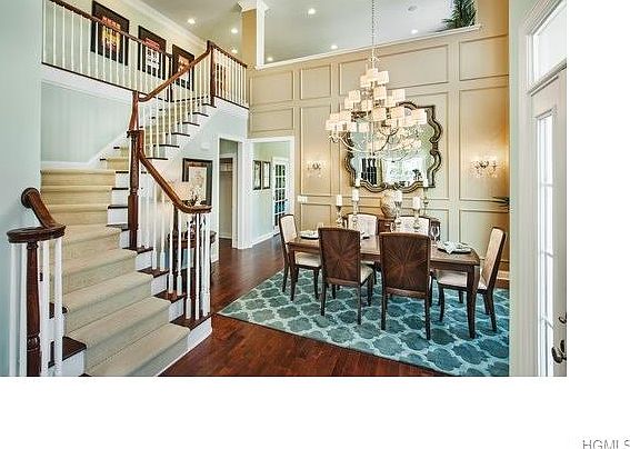 1st image of 7 Bernheimer Ln