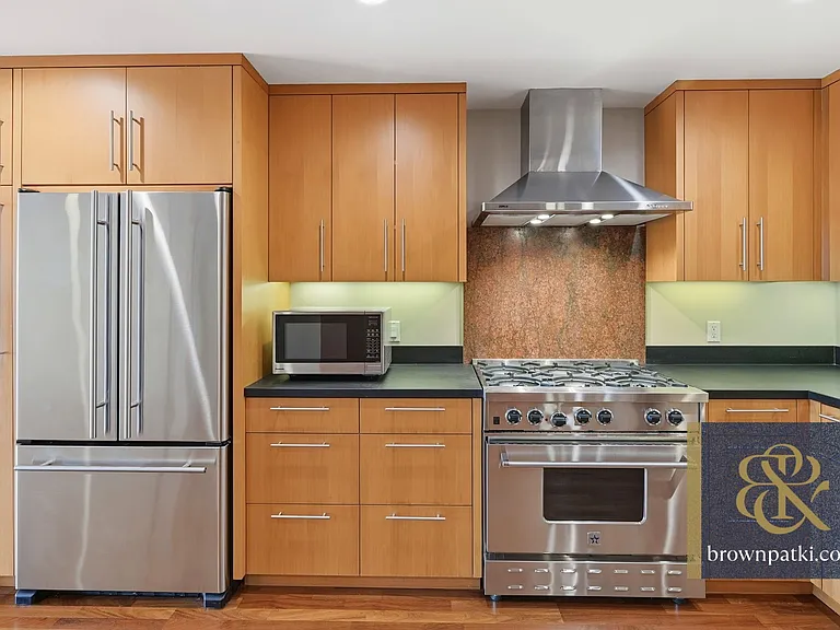 487 Crestmont Dr — Photo 11