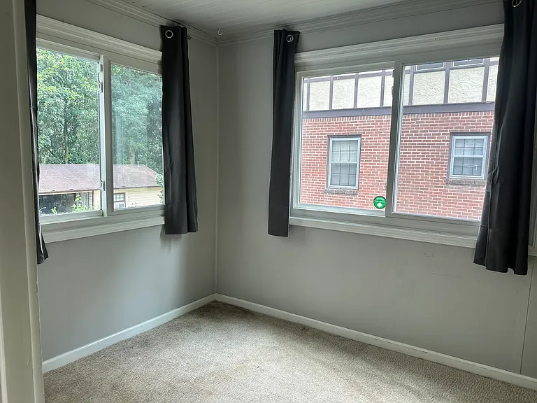 316 Coventry Rd — Photo 11
