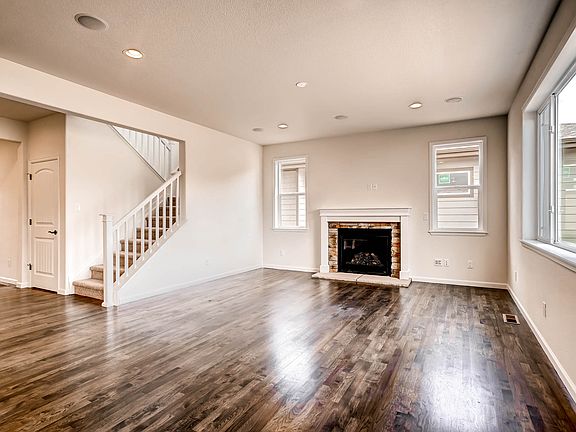 Photo of similar home.