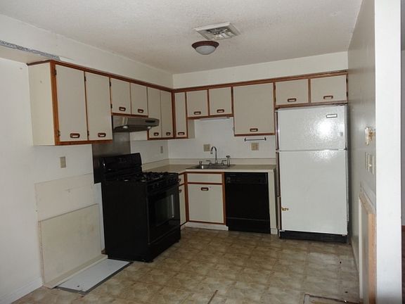 2nd image of 224 Millwright Dr #224