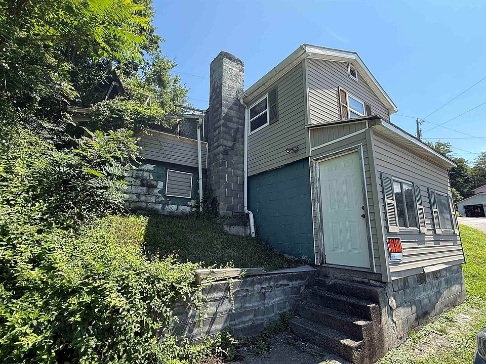 2nd image of 4975 Webster Pike