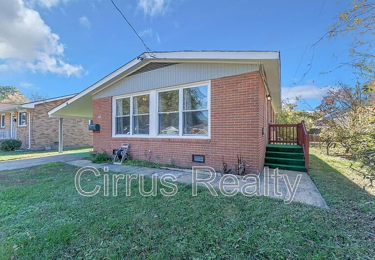 417 Greenbriar Ave — Photo 3