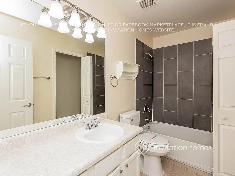990 Ancestra Dr — Photo 17