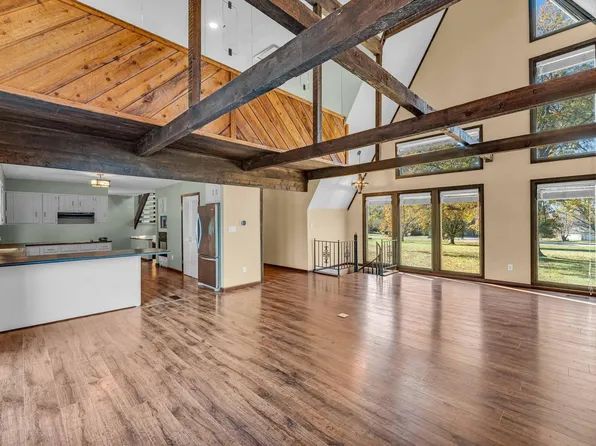 4300 SE McMahan Ct, Tecumseh, KS 66542