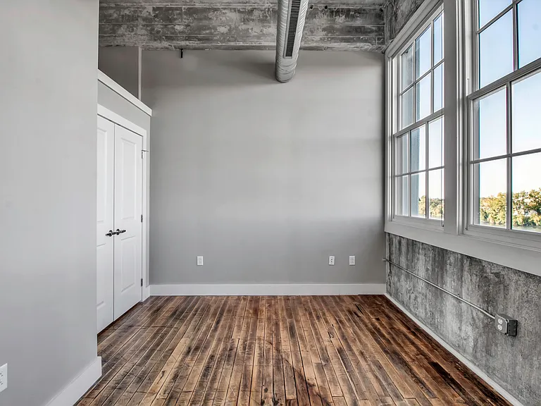 Crescendo Loft Apartments — Photo 25