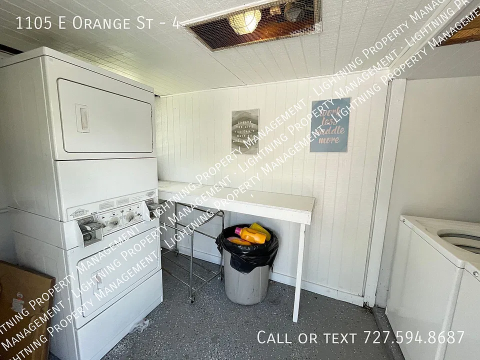 1105 E Orange St
