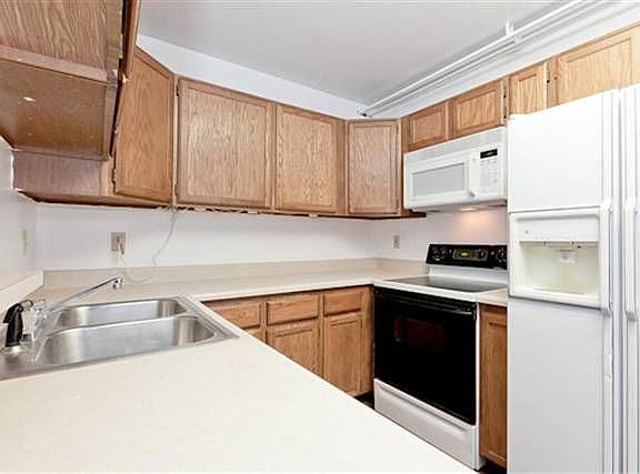 3rd image of 5185 Palo Verde Ave