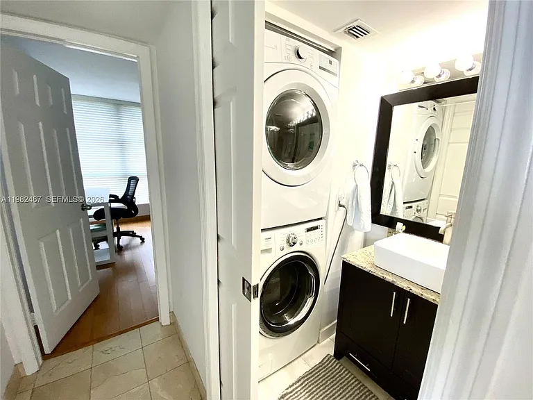 3500 Mystic Pointe Dr #3103 — Photo 13
