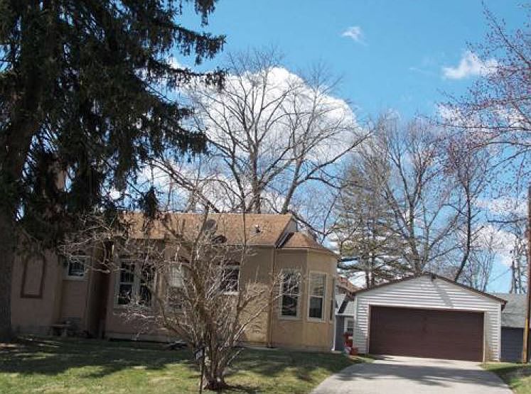 2nd image of 206 Aberdeen Dr