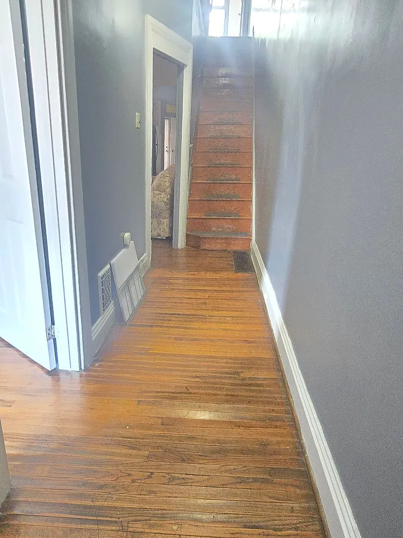 6 Bedroom Townhome Approved Off-Campus Housing for York College — Photo 2