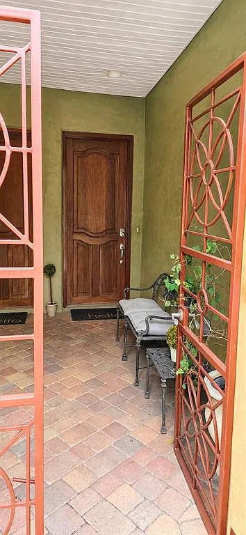 3 bed, 2.5 bath, 2248 sqft, $4,600 — Photo 3