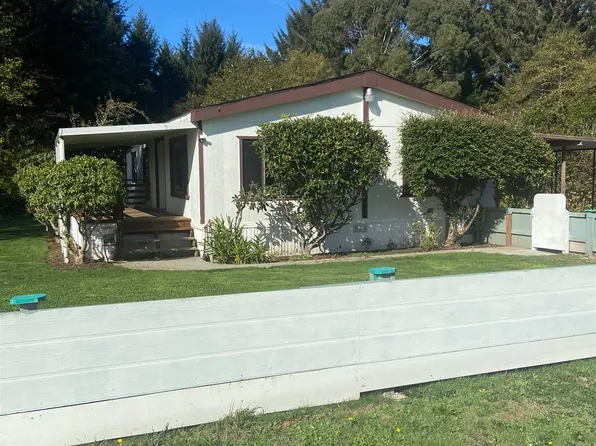 131-131 Salmon Harbor Rd, Smith River, CA 95567
