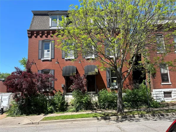 2721 Salena St, Saint Louis, MO 63118