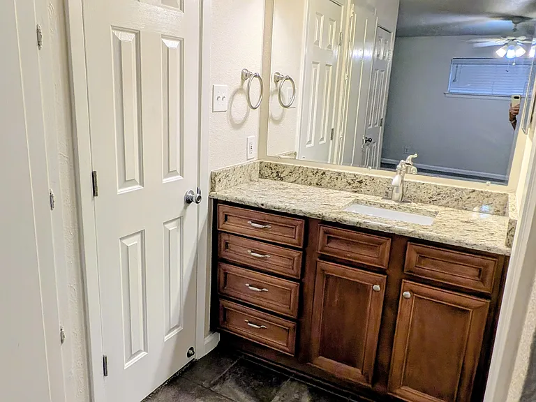 2816 Golfing Green Dr — Photo 7