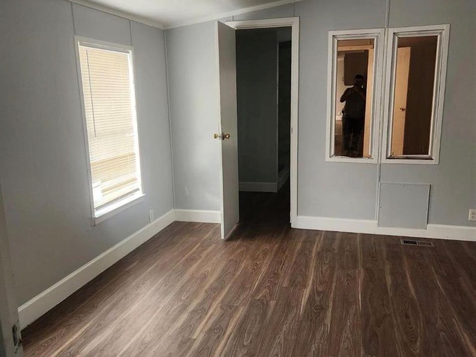 2nd image of 3614 Cedar St #C264r