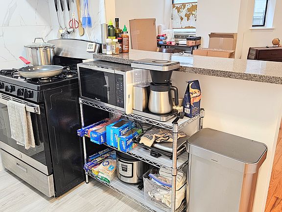 5th image of 4405 6th Ave #3E