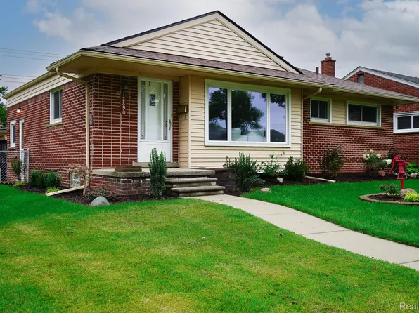 12890 Hemingway, Redford, MI 48239