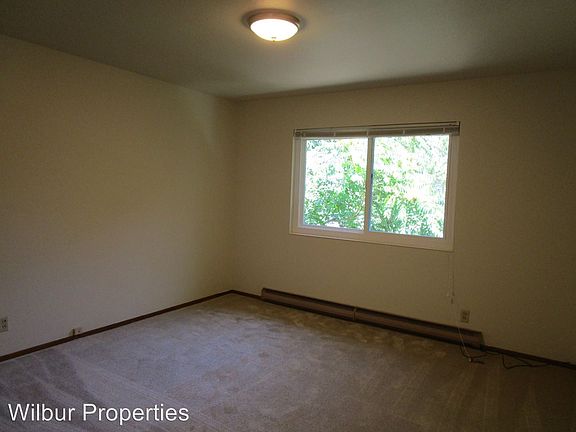 5th image of 33 Claremont Ave APT 2