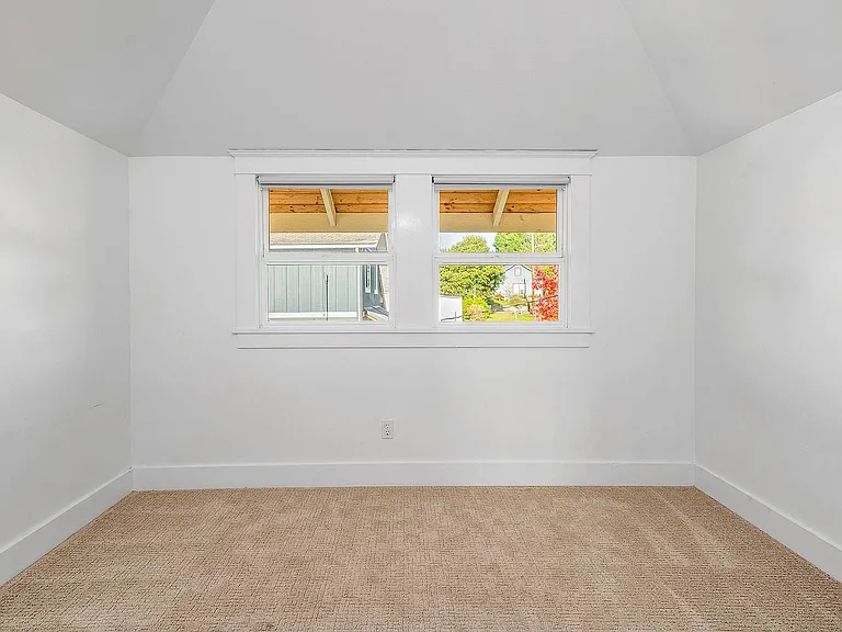 18441 Nelson Pl NE — Photo 31