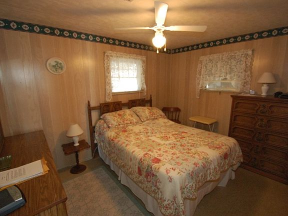 4th image of 13 Beechwood Ln