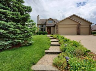 9025 Spring Forest Dr, Fort Wayne, IN 46804