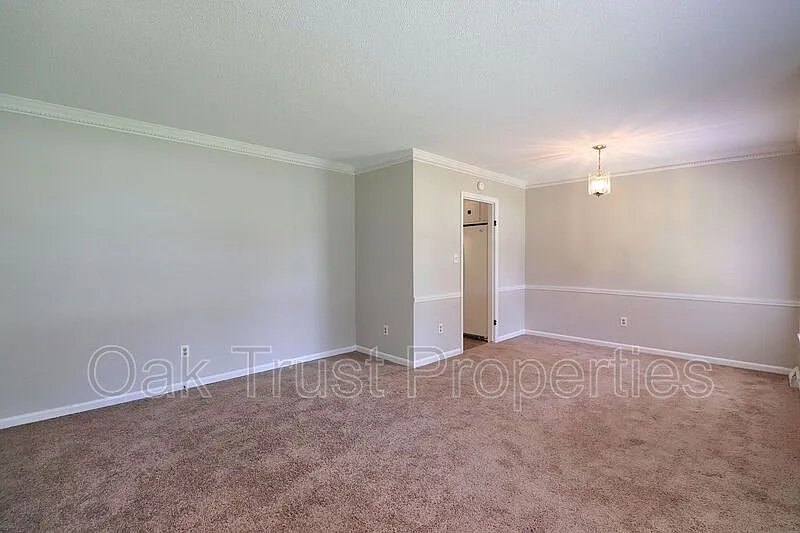 3 bed, 2.0 bath, 1514 sqft, $1,950 — Photo 4