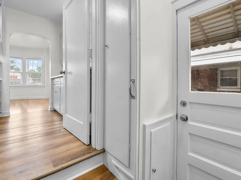 707 W Main St — Photo 10