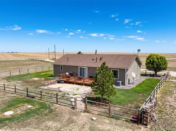 59520 E 64th Avenue, Strasburg, CO 80136