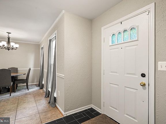 4th image of 5793 Rockcliff Ln