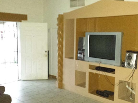 4th image of 3443 S Belmar Ave