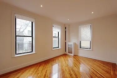 Rented by Aimee Grodanz, LREB