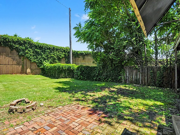 2909 Sharon Hill Cir #B — Photo 11