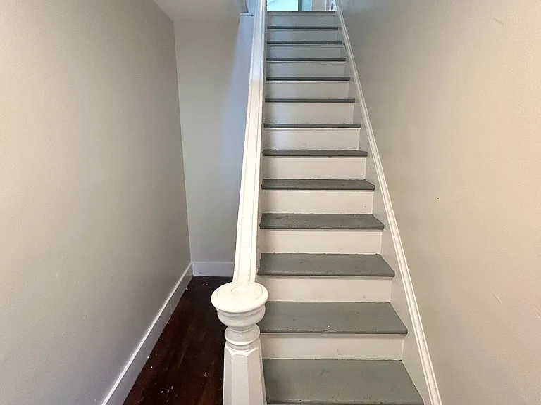 558 Columbia Ave — Photo 1