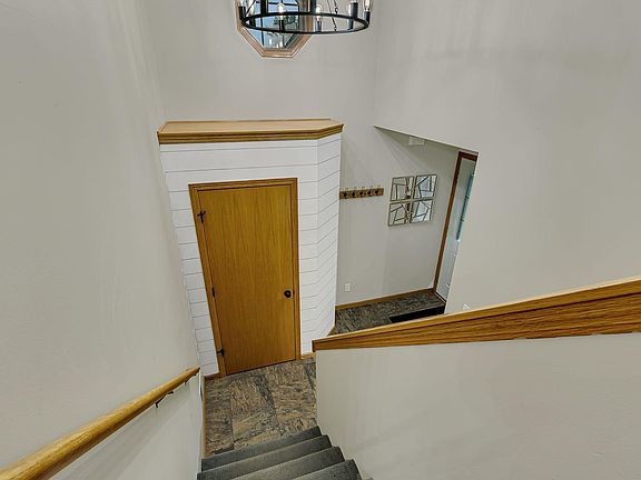 4th image of 684 9th St
