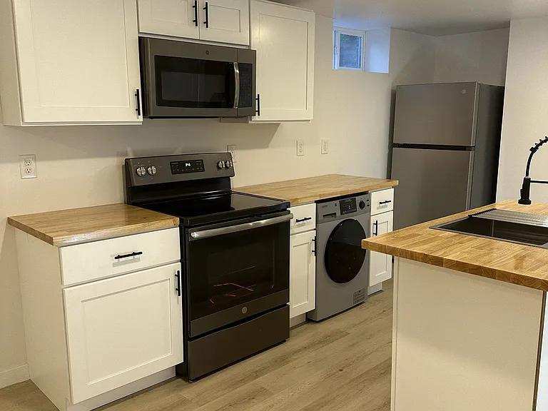 5820 S Delaware St — Photo 3