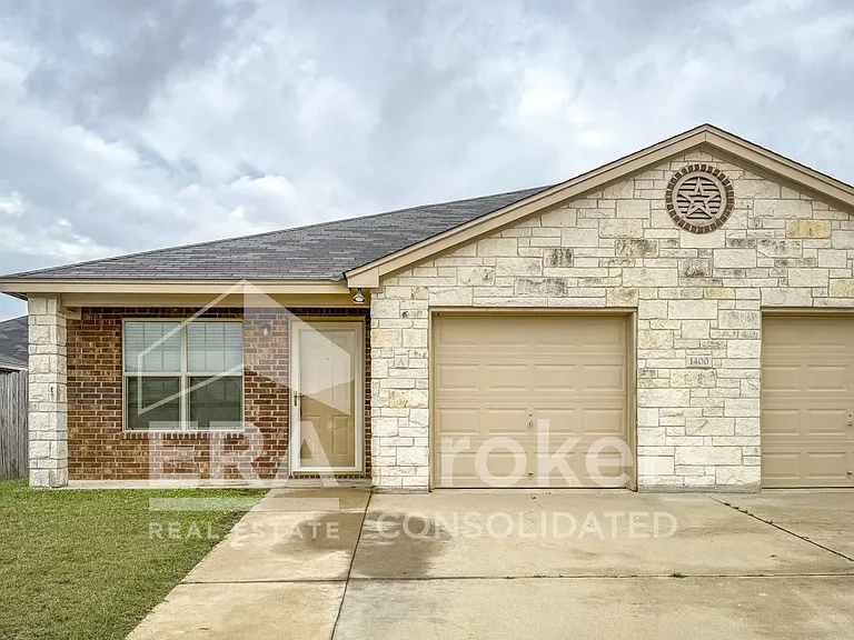 1400 Loyal Ln #A — Photo 2