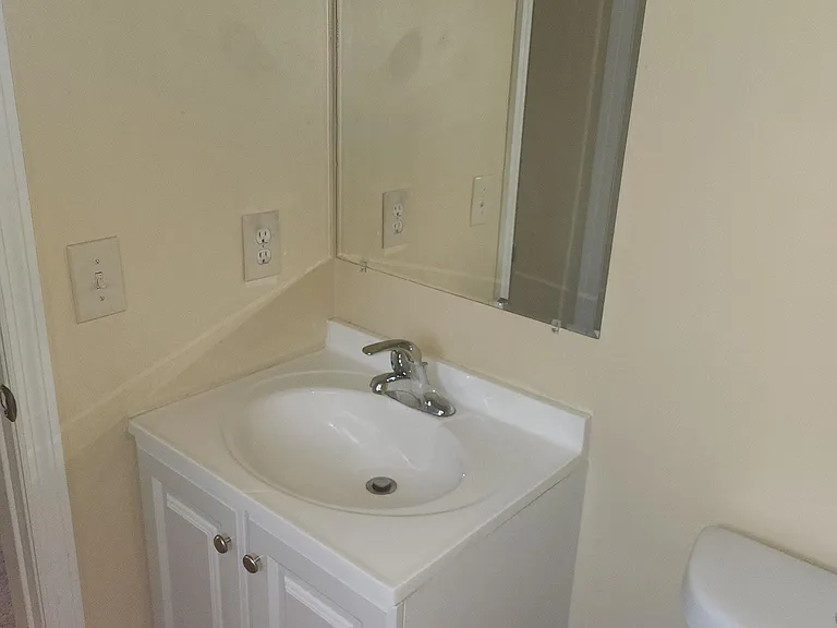 5318 Lawrence Dr — Photo 17