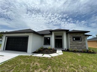 304 Jacaranda Pkwy E, Cape Coral, FL 33909