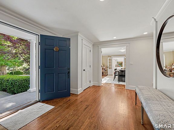 4th image of 51 Squires Ln