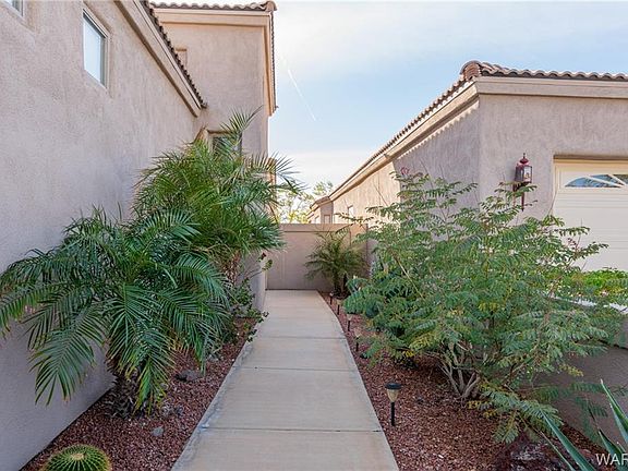 4th image of 1029 Desert Nights Ln