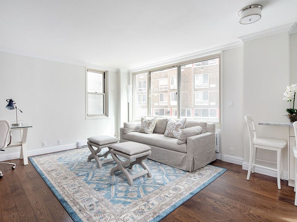1st image of 555 Main St APT 411
