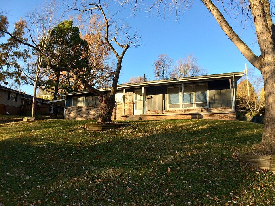 1st image of 956 Windsor St