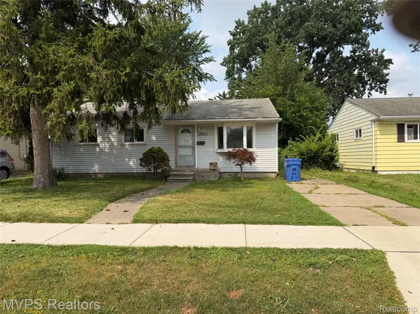 21905 Ira Blvd, Warren, MI 48091