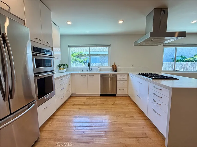 16313 S Saint Andrews Pl #1 — Photo 6