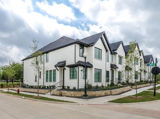 6316 Rover Ln, North Richland Hills, TX 76182