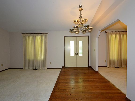 5th image of 15562 Cedarmill Dr