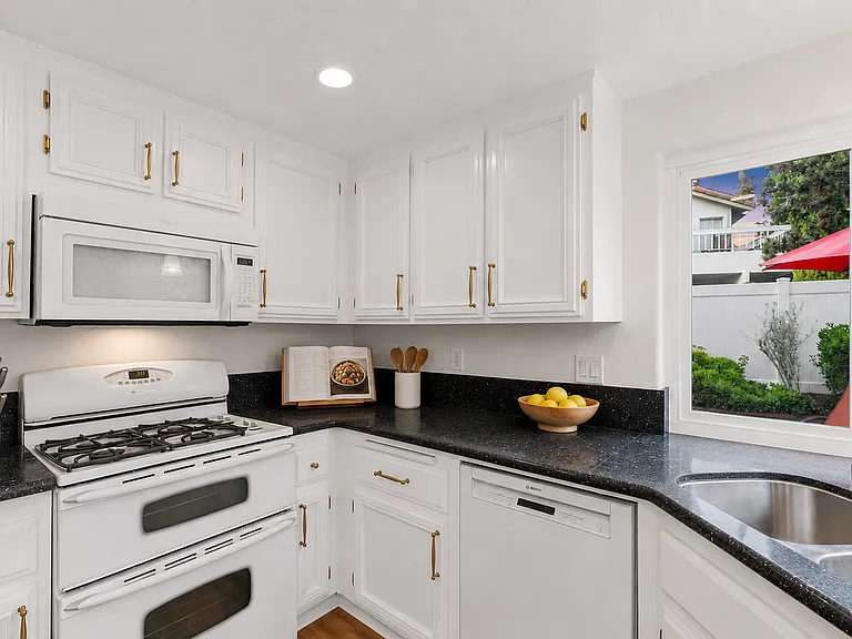 4918 Delos Way — Photo 10